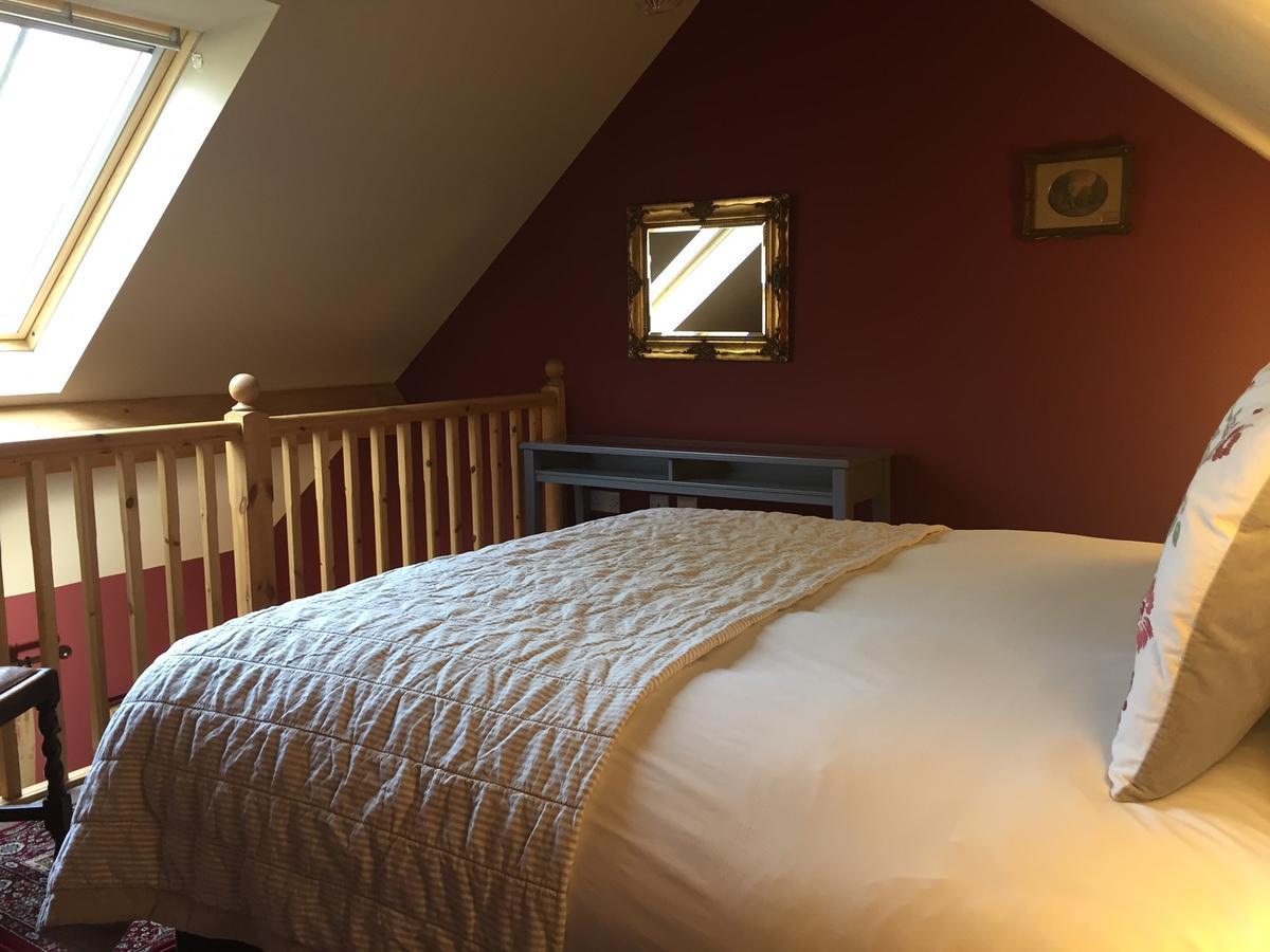 The Blackboys Inn Framfield Room photo