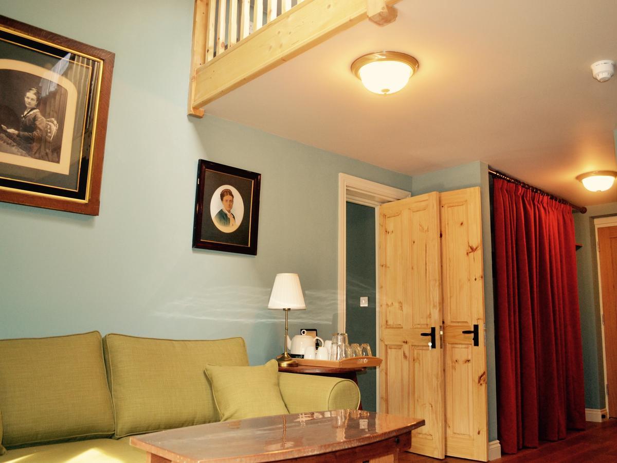 The Blackboys Inn Framfield Room photo