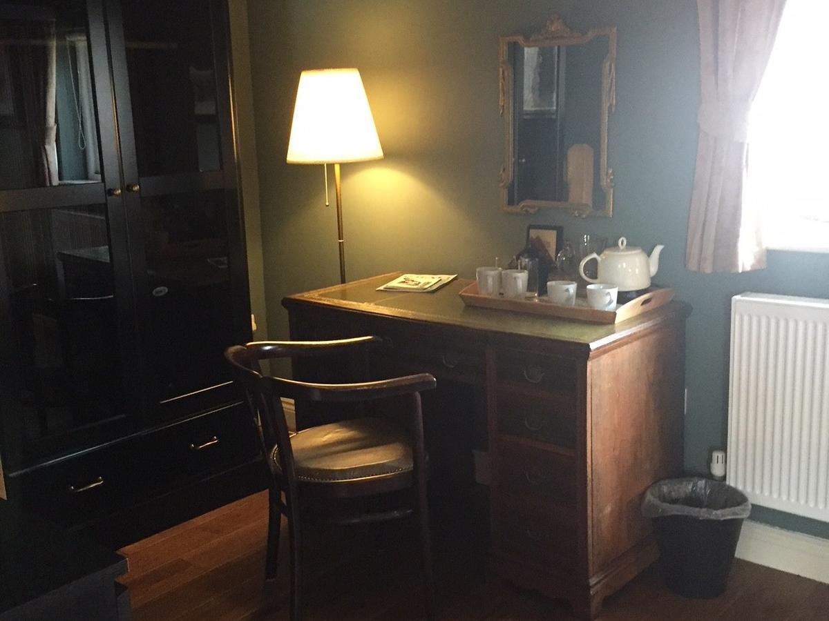 The Blackboys Inn Framfield Room photo
